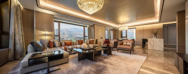 大院又見(jiàn)盛事西三環(huán)，百家共鑒中國(guó)藏品——房地產(chǎn)經(jīng)紀(jì)行業(yè)的盛會(huì)與價(jià)值回歸